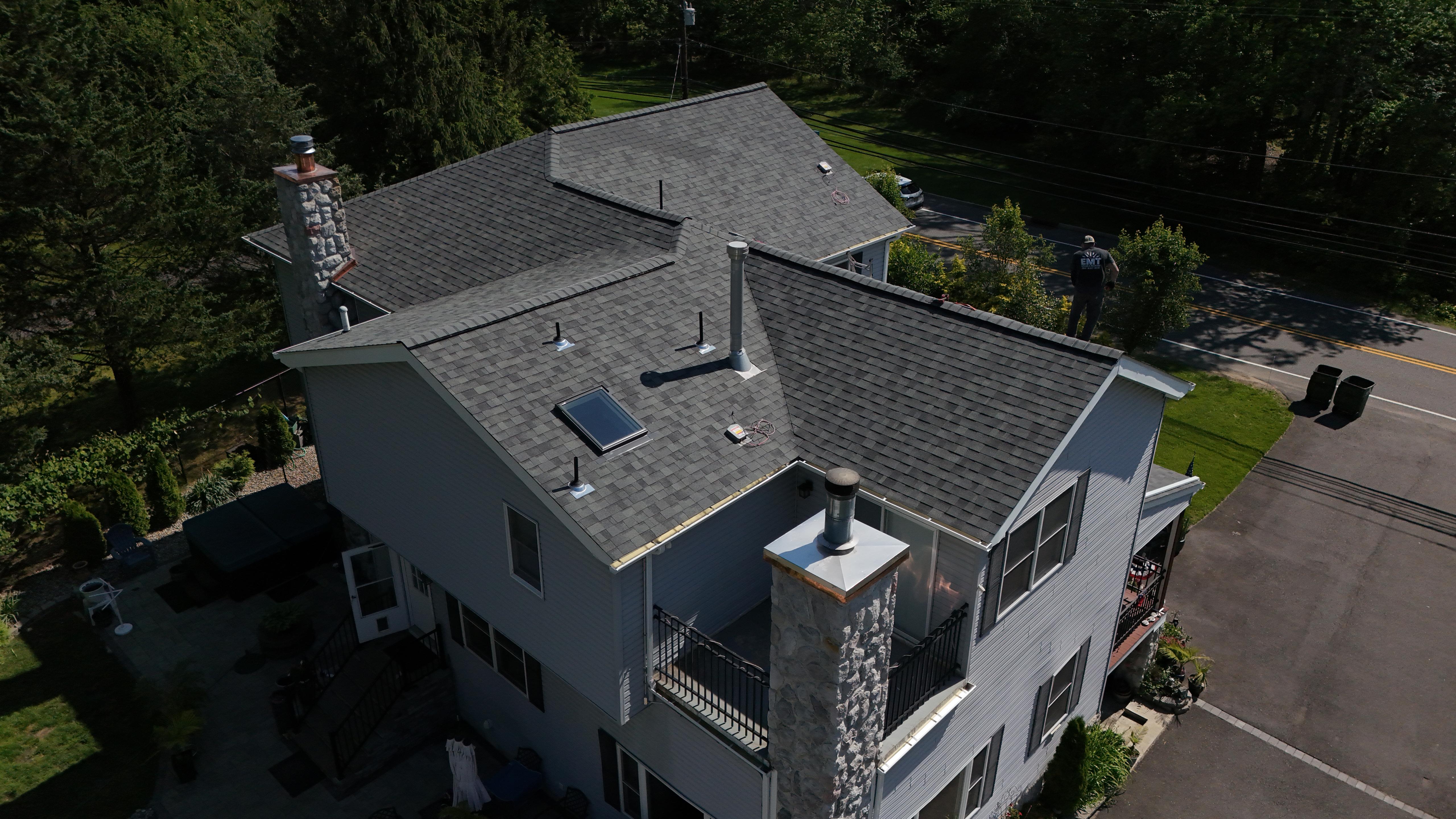 House, roof, twin flames contracting